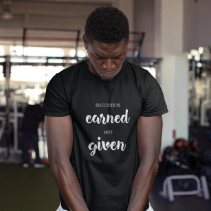 Camiseta O Sucesso Não É Dado Por Motivação