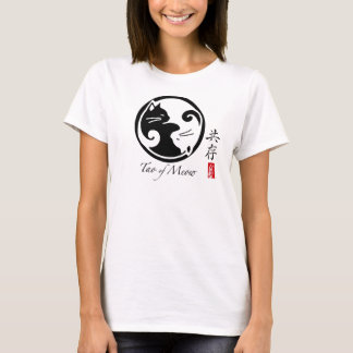 Camiseta O T das mulheres dos gatos de Yin Yang (muito