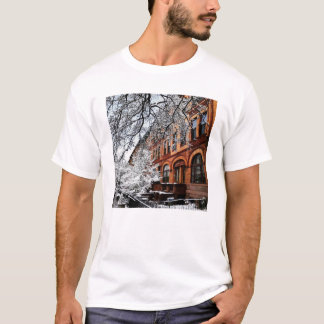 Camiseta O T dos homens de Bedford