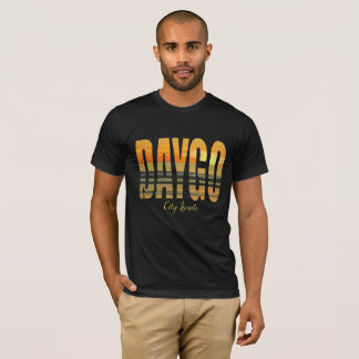 Camiseta O T/preto dos homens de Daygo (limites de cidade)