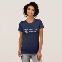 O t-shirt da mulher: Aprenda que o amor Pray