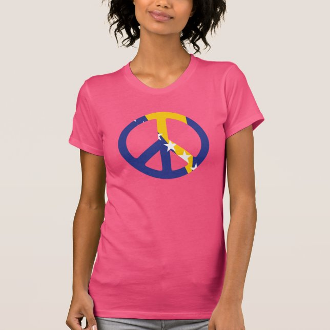 Camiseta O t-shirt das mulheres da paz de Bósnia (Frente)