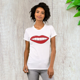 Camiseta O t-shirt das mulheres de sorriso da boca
