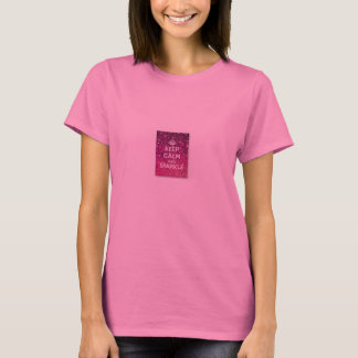 Camiseta O t-shirt das senhoras cor-de-rosa mantem a calma