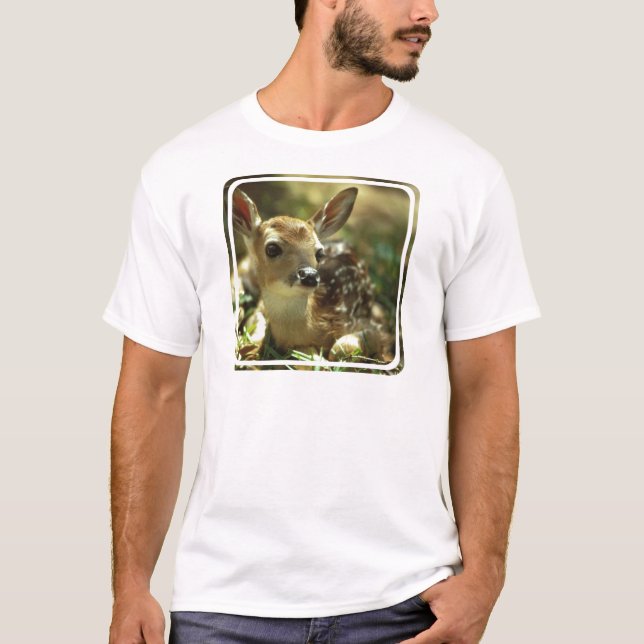 Camiseta O t-shirt dos homens da jovem corça (Frente)