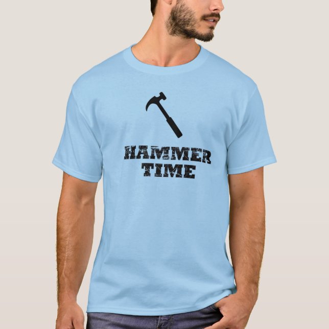 Camiseta O t-shirt dos homens do tempo do martelo (Frente)