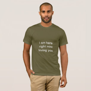 Camiseta O t-shirt escuro dos homens com texto branco
