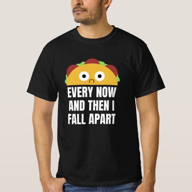Camiseta O Taco De Vez Em Quando Eu Caio Na Comida Engraçad (Frente)