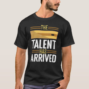 Camiseta O Talento Chegou Ao Pai Cornhole Dizendo 1