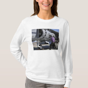 Camiseta O técnico do combustível de aviação une uma li