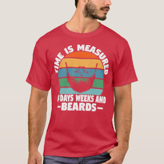 Camiseta O tempo é medido em dias e barbas Clássico