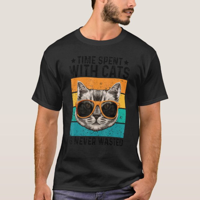Camiseta O Tempo Gasto Com Gatos Nunca É Desperdiçado Propr (Frente)
