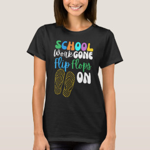 Camiseta O Trabalho Escolar Deslocou-Se A Chinelos Para Hom