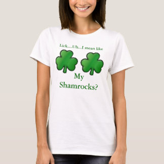 Camiseta o trevo, trevo, lambe….Uh… eu significo como, M…