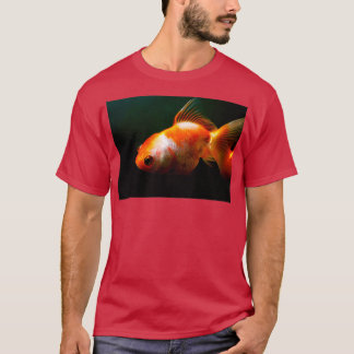 Camiseta O único peixe Goldfish no aquário de vidro