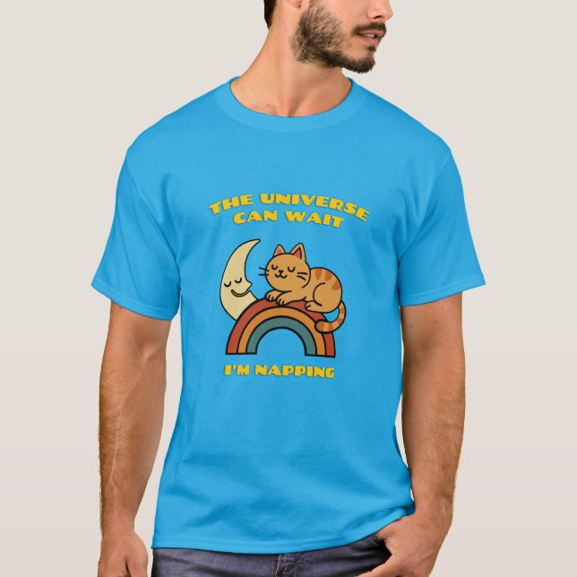 Camiseta O Universo Pode Esperar Estou Cochilando Gato Fofo (Frente)