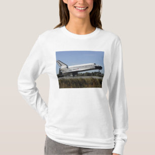 Camiseta O vaivém espacial Atlantis toca para baixo