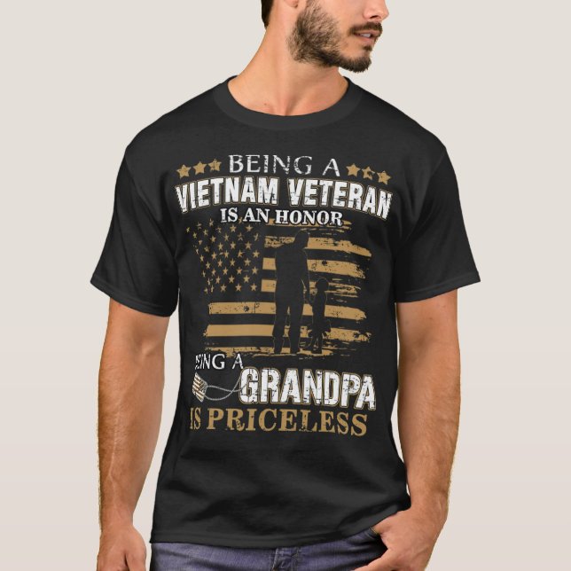 Camiseta O Veterano Vietnã É Um Vovô Honesto E Sem Preço (Frente)
