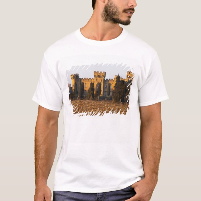 Camiseta O vinhedo com videiras do syrah e o castelo (Frente)