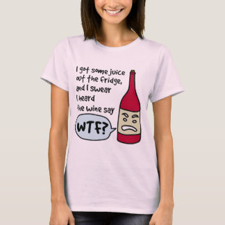 Camiseta O vinho diz "WTF?" (texto preto)