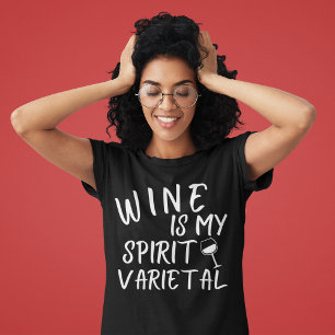 Camiseta O vinho é a minha variante espiritual