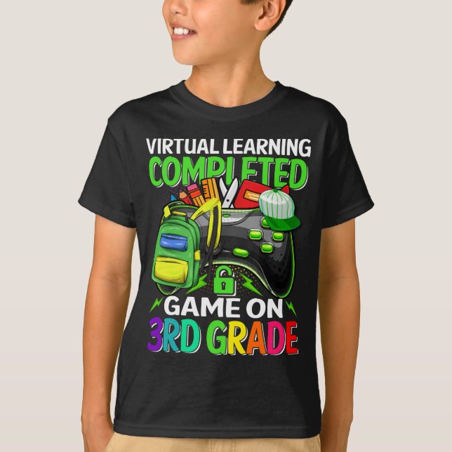 Camiseta O Virtual Learning Concluiu O Jogo No Terceiro Gra (Frente)