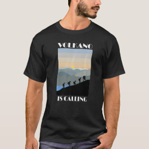 Camiseta O vulcão chama magma do incêndio da montanha camin