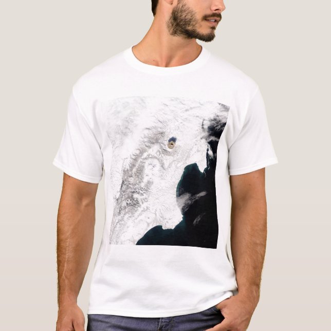 Camiseta O vulcão Shiveluch no Krai de Kamchatka, Rússia (Frente)