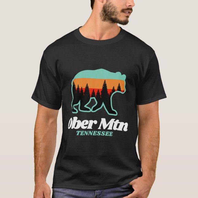 Camiseta Ober Mountain Tennessee Skiing Snowboarding Bear  (Frente)