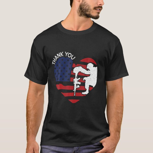 Camiseta Obrigado Veteranos Dia Americano Bandeira Cardíaca (Frente)