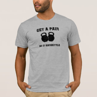 Camiseta OBTENHA UM PAR (DE KETTLEBELLS) no preto
