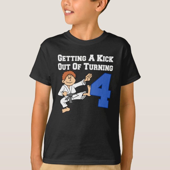 Camiseta Obter Um Jogo De 4 Temas De Karate (Frente)