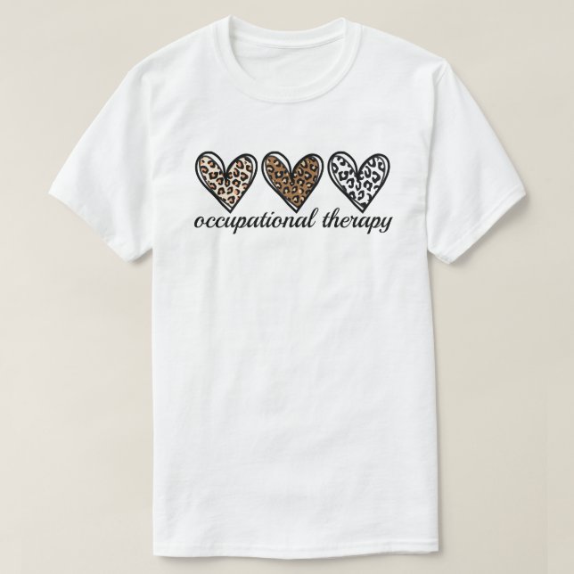 Camiseta Occupational Therapy Cheetach Print Heart (Frente do Design)