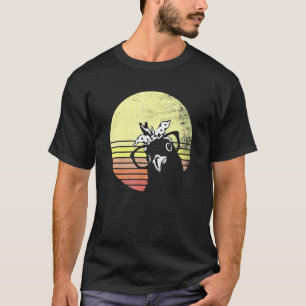 Camiseta Óculos de Sol Cheeky Chicken Retro Sunset