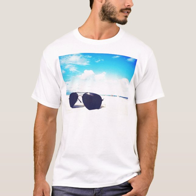 Camiseta Óculos de sol da praia (Frente)