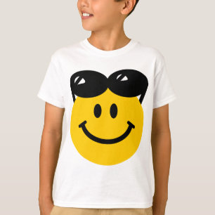 Camiseta Óculos de sol empoleirados sobre a cara principal