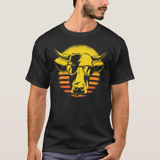 Camiseta Óculos de Sol Retrô Cabeça de Vaca Vaqueiro (Frente)