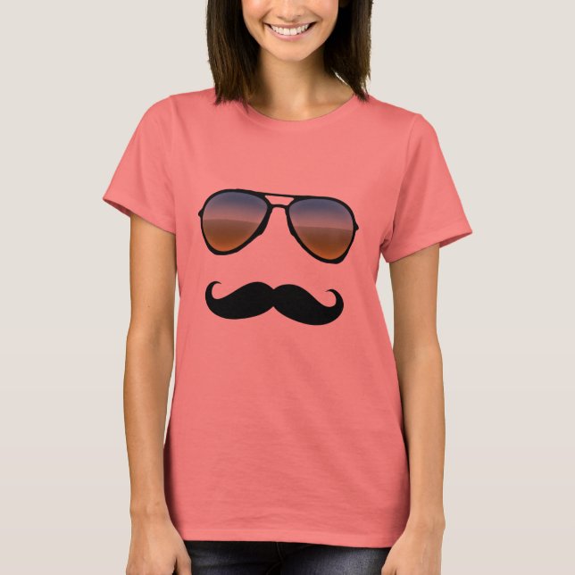 Camiseta Óculos de sol retro engraçados com bigode (Frente)