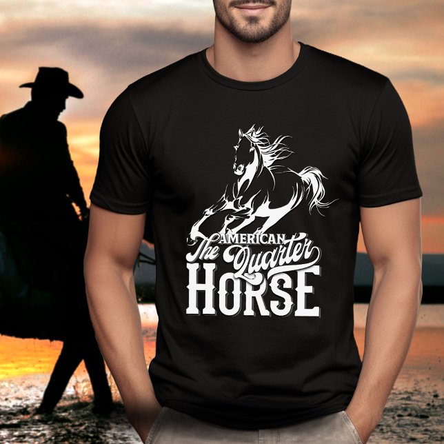 Camiseta Oeste oeste do Cowboy selvagem, quarto americano (American quarter horse design. Cowboy, wild west, western graphic design, running horse.)