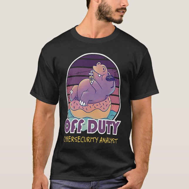 Camiseta Off Duty Cybersecurity Analyst Job Coworker (Frente)