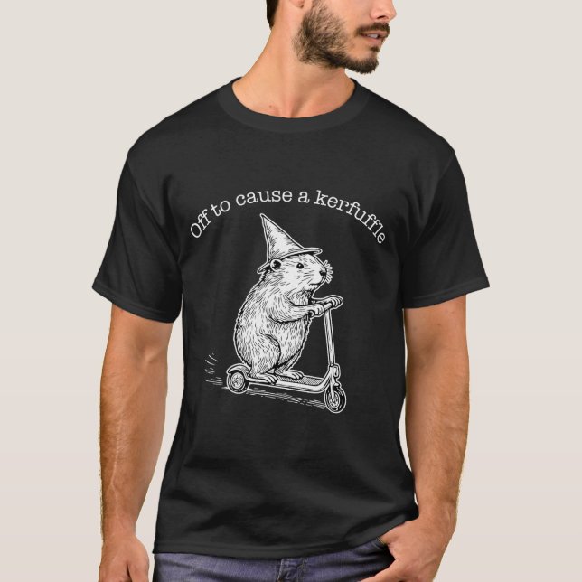 Camiseta Off To Cause A Kerfuffle Funny Capybara Scooter Ch (Frente)
