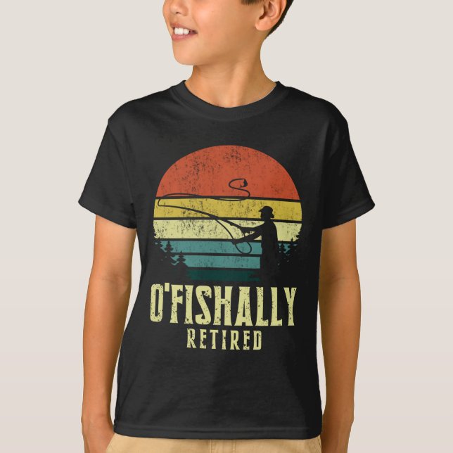 Camiseta Ofishally Retired Funny Fishing Retirement  (Frente)