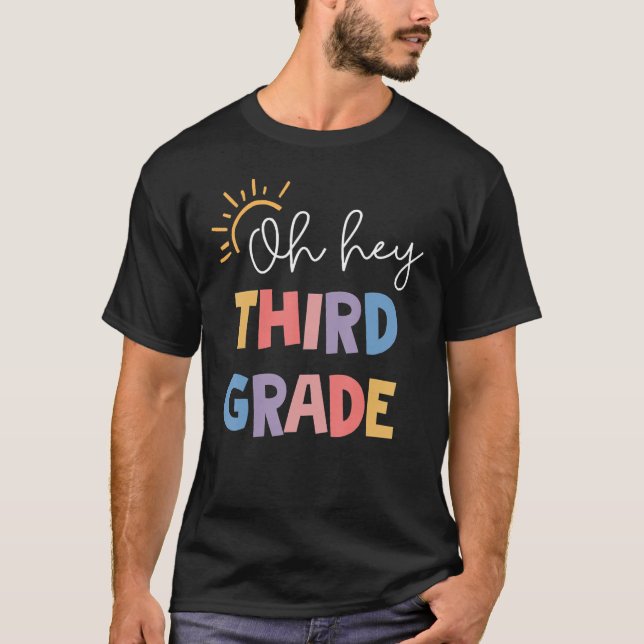 Camiseta Oh, O Terceiro Ano De Volta Aos Professores E Estu (Frente)
