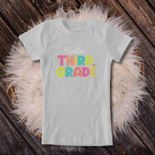 Camiseta Olá, 3º ano de volta às raparigas da escola.