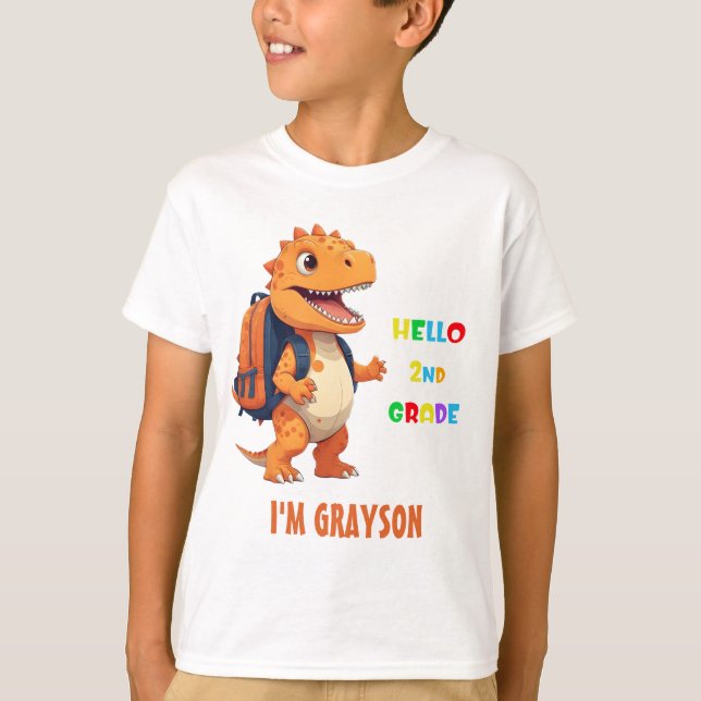 Camiseta Olá Dinossauro de segundo com nome de volta à esco (Frente)