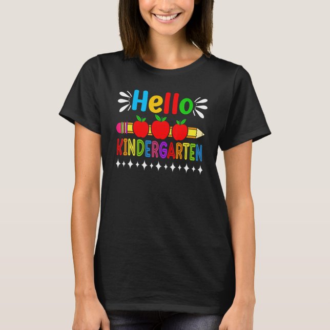 Camiseta Olá Kindergarten Team Kinder De Volta À Praça Da E (Frente)