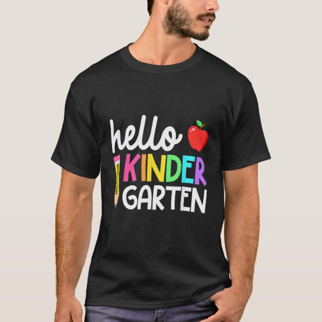 Camiseta Olá Kindergarten Team Kinder De Volta Ao Teac Da E (Frente)