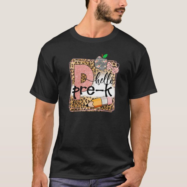 Camiseta Olá Pré-K Equipe Pré-Escolar Leopard Pré K Voltar  (Frente)
