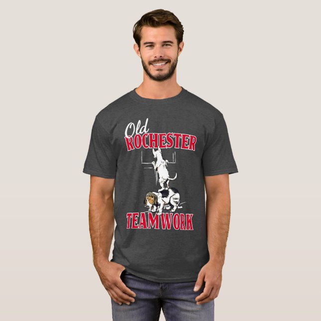 Camiseta Old Rochester Trabalho em equipe Tee (Frente Completa)