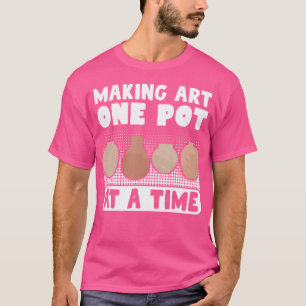 Camiseta Oleiro Fazendo Arte Uma Panela De Cada Vez Argila